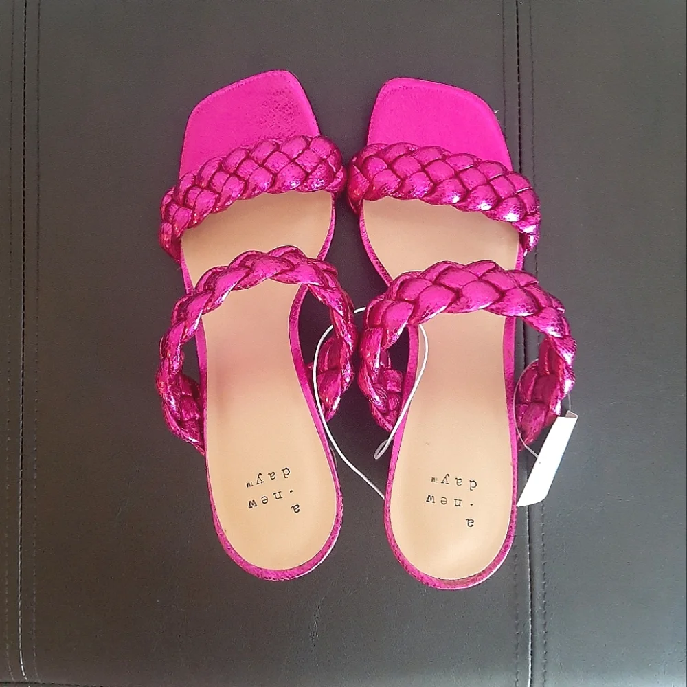 NWT- a new day Fuchsia Mules - Picture 7 of 9
